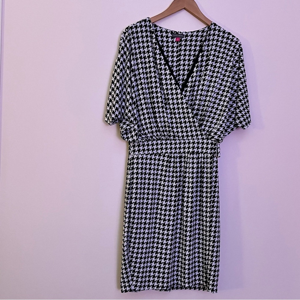 Vince Camuto Houndstooth Faux Wrap Dress Size 8 Dolman Sleeve Black White Office - Picture 3 of 8